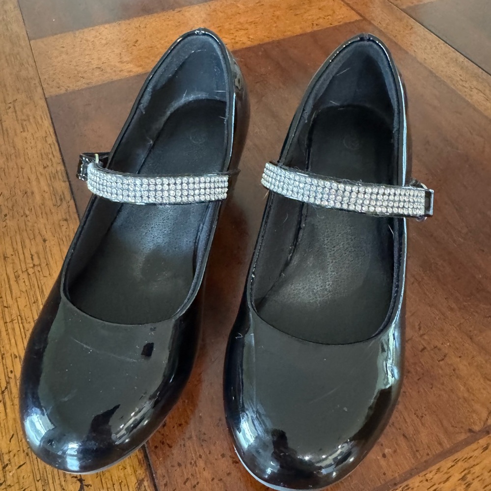 Black patent girls heels